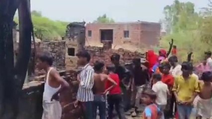 उन्नाव: अज्ञात कारणों से 3 घरों में लगी भीषण आग, नगदी जेवर सहित लाखों का नुकसान