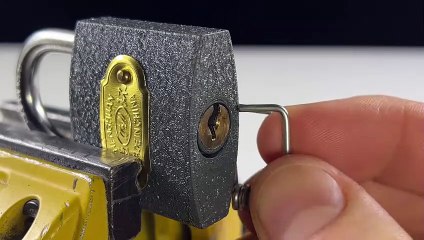 How to open a lock with hairpins