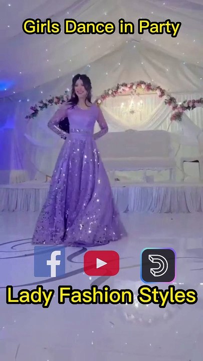 Girls Dance in party