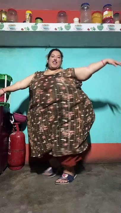 Dailymotion video's| comedy and entertainment video's| funny lady dancing| top trending video's