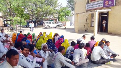 योगी समाज के महिला-पुरुष पहुंचे एसडीएम के दफ्तर, और बोले कि....