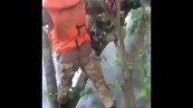 Diga Kakhovka, soldati russi su alberi per sfuggire a piena - Video
