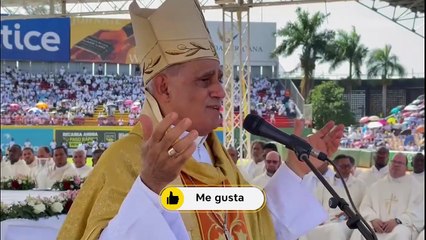 Miles asisten a misa con motivo del Día de Corpus Christi