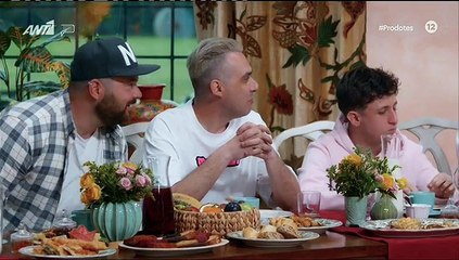 Προδότες: Ξέσπασαν σε κλάματα με την πρώτη «δολοφονία»