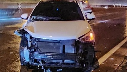 만취 운전 40대, 앞서가던 트레일러 들이받아 / YTN