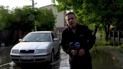 كاميرا العربية ترصد الوضع المأساوي في منطقة انهيار سد كاخوفكا