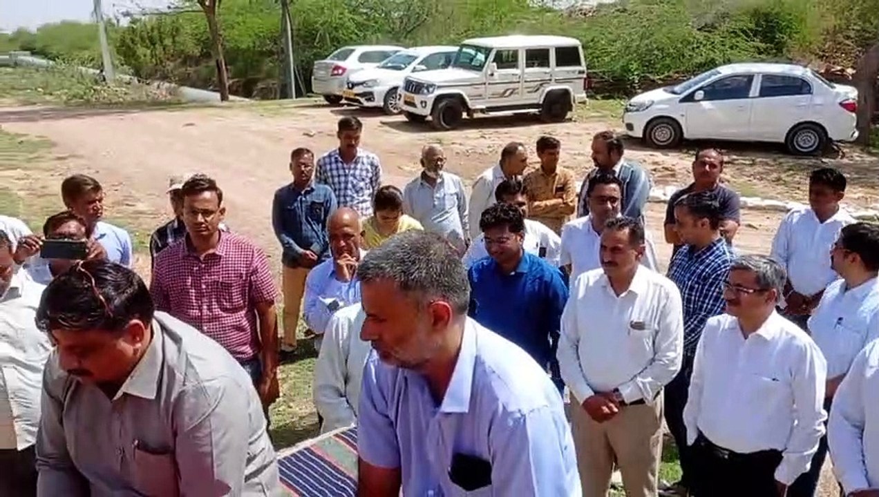 65 दिनों के बाद जब नहर में आया पानी तो खिल उठे अधिकारियों के चेहरे, पूजन कर किया स्वागत, देखें VIDEO