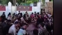 उज्जैन: पुलिस कंट्रोल रूम बना अखाड़ा, करणी सेना ने बैठ किया हनुमान चालीसा पाठ