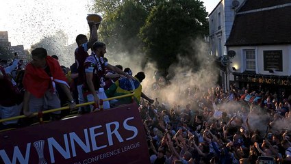 West Ham fans line streets to give players heroes’ welcome after Europa Conference League win