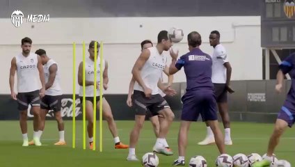 Cenk Özkacar signe un contrat de 5 ans avec Valence