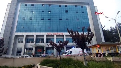 SERVİS MİNİBÜSÜYLE OTOMOBİL ÇARPIŞTI: 13 YARALI