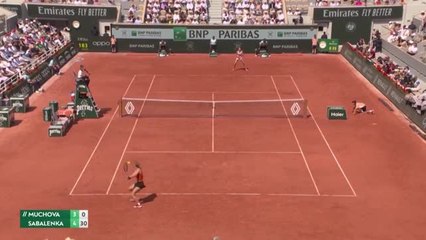 Roland-Garros - Muchova crée l'exploit face à Sabalenka