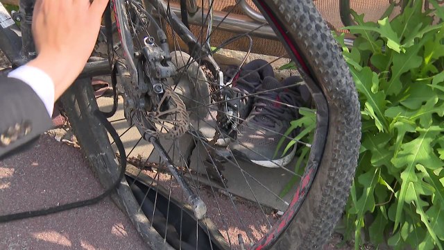 자전거 타던 80대, 우회전 화물차에 치여 숨져 / YTN