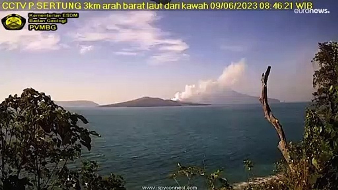 شاهد: ثوران بركان أناك كراكاتوا الإندونيسي