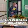 Studenti sorprendono la professoressa