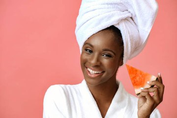 Cómo Usar La Sandía Para Crear Tus Propios Productos Faciales En Verano