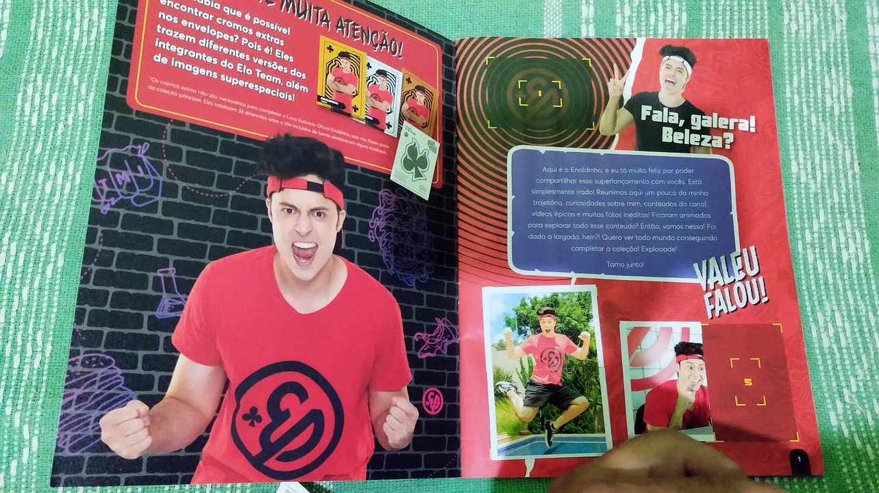 Album de figurinhas ENALDINHO colando as figurinhas video 2