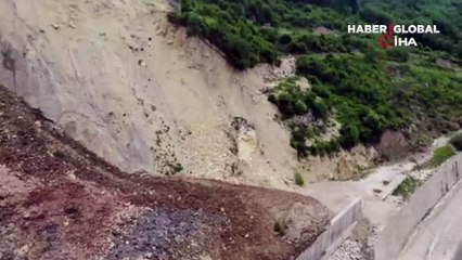Bolu'daki heyelan nedeniyle Ankara istikameti trafiğe kapandı