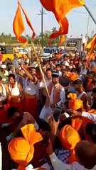 भव्य शोभायात्रा पंडित प्रदीप मिश्रा के नगर आगमन पर मंत्री सारंग ने भगवा ध्वज फहराया अन्ना नगर