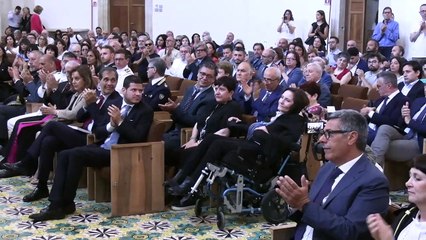 Fu colpita da proiettile vagante,  riceve laurea honoris causa