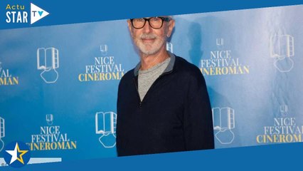 “Vous êtes au courant ?” : ce jour où Thierry Lhermitte a piégé sa partenaire Michèle Laroque