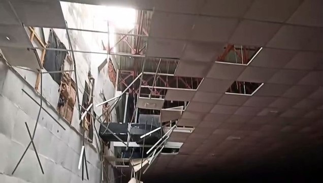 70 किमी की रफ्तार से इस कदर आया अंधड़...घरों में छिपकर बैठे लोग