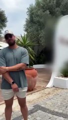 Genç kadın, tesettürlü olduğu gerekçesiyle Alaçatı'daki ünlü mekana alınmadı