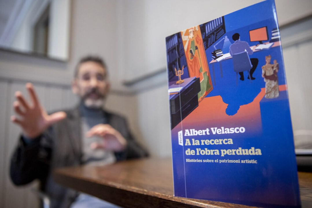 Espai VilaWeb - Presentació de 'A la recerca de l'obra perduda', d'Albert Velasco, amb Màrius Serra (09.06.2023)