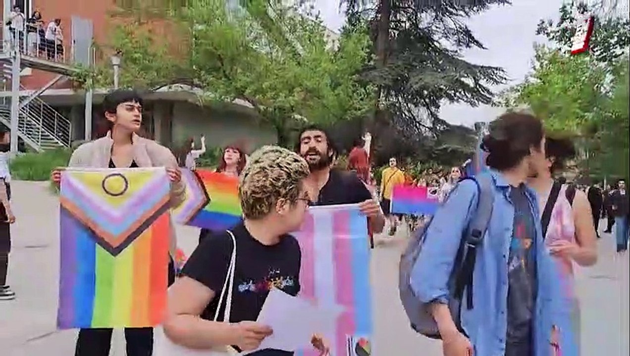 ODTÜ'de izinsiz LGBT yürüyüşüne izin verilmedi: Polis müdahale etti