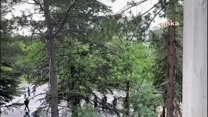 ODTÜ'deki Onur Yürüyüşü'ne polis müdahale etti; çok sayıda öğrenci gözaltına alındı
