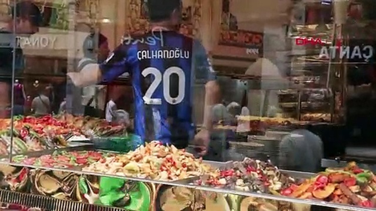 Şampiyonlar Ligi finali için İstanbul'a gelen turistten gündem olan paylaşım: Para bozdurdum, bavul lazım