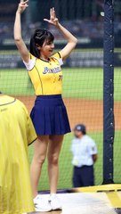 峮峮 Passion Sisters 中信兄弟啦啦隊 臺中洲際棒球場 20230402 局間連霸黃潮