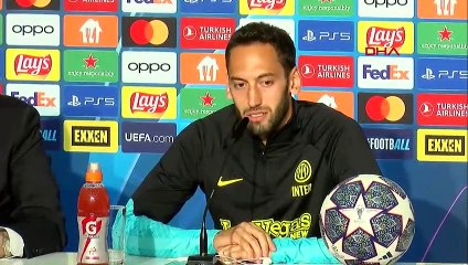 Hakan Çalhanoğlu: Arkadaşlarım İstanbul'da ne kadar çok trafik var dedi