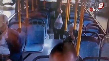 Zonguldak'ta otobüste bulduğu bin 700 doları şoföre teslim etti