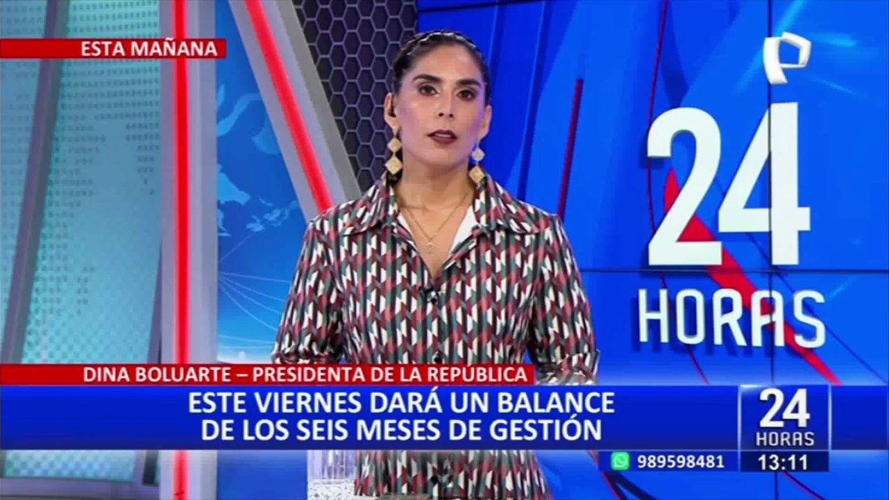 Manifestantes intentan izar bandera negra y blanca en plaza de armas de Juliaca