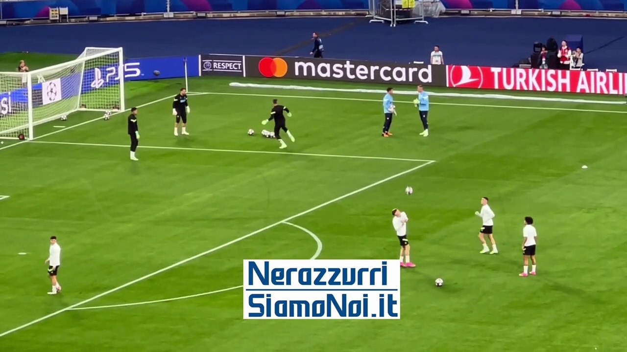 L'allenamento del Manchester City all'Ataturk