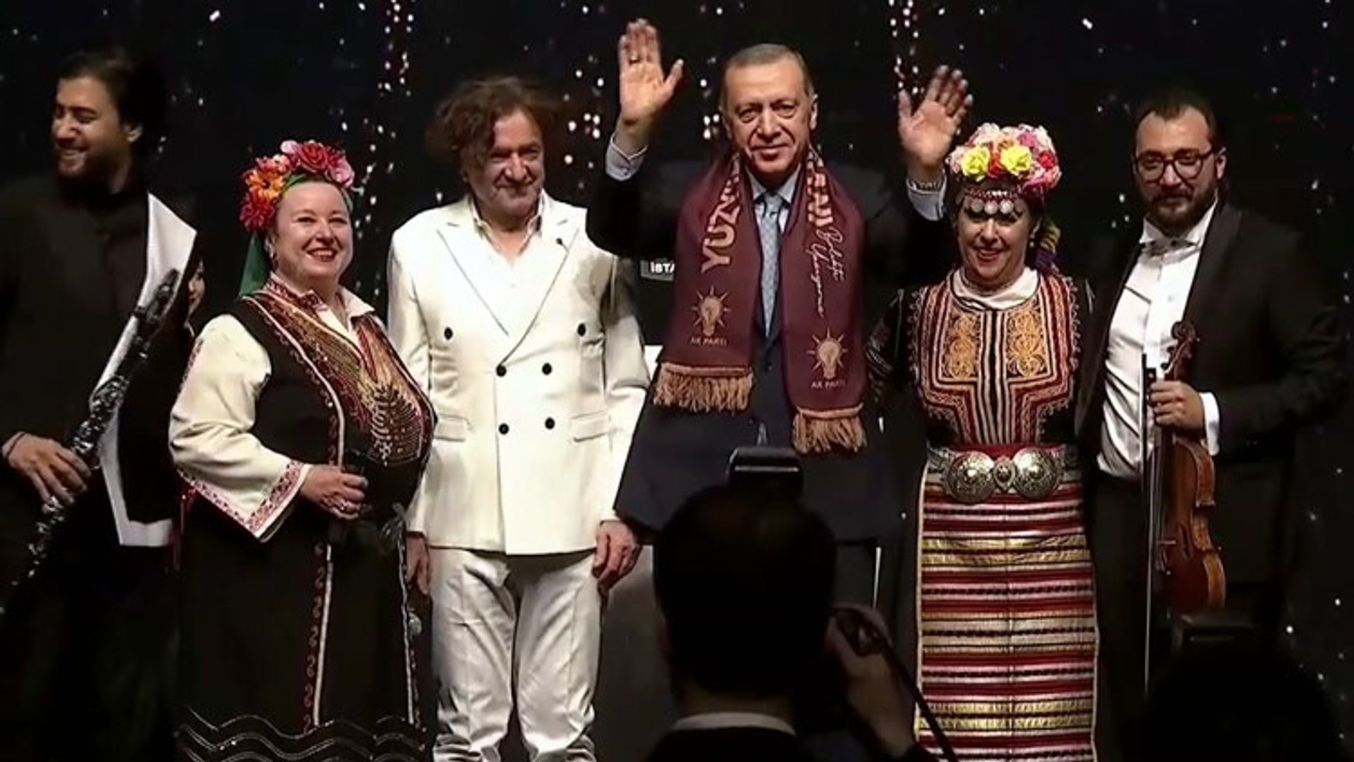 Cumhurbaşkanı Erdoğan, 2023 Roman Buluşması programında açıklamalarda bulundu - Dailymotion Video