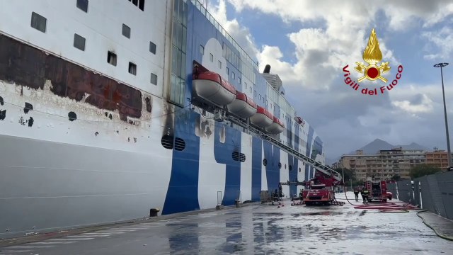 Incendio traghetto Palermo-Napoli, nuove operazioni di raffreddamento