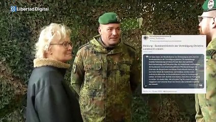 Dimite la ministra de Defensa alemana por su mensaje de Año Nuevo