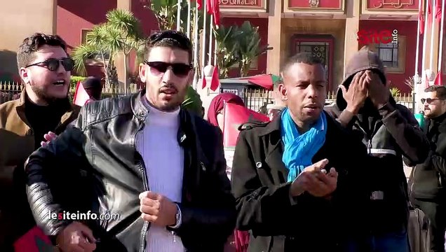 راسبون في _امتحان المحاماة_ يحتجون أمام البرلمان ويطالبون بإلغائه