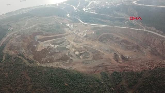 MAHALLEDE BİNALARI HASAR GÖREN HALKTAN 'TAŞ OCAĞINDA PATLATMA' ŞİKAYETİ