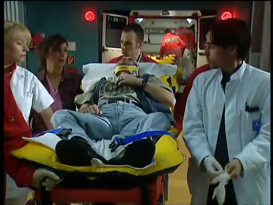 Alphateam - Die Lebensretter im OP Staffel 10 Folge 14