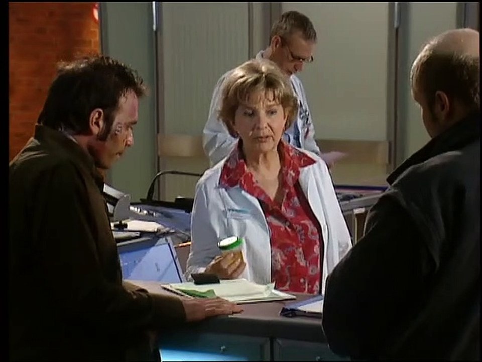 Alphateam - Die Lebensretter im OP Staffel 10 Folge 15