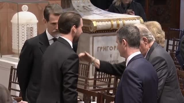 Emotiva despedida al rey Constantino de Grecia