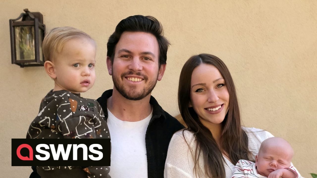 Doting dad throws awesome bathtime parties for his kids featuring pop music and space-themed lights