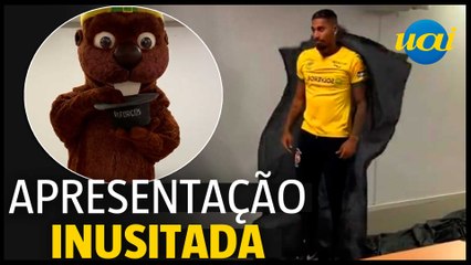 Fábio Gomes tem apresentação inusitada em Portugal