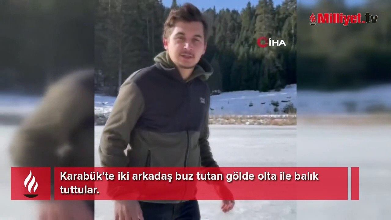 Buz tutan gölde olta ile balık tutmaya çalıştılar