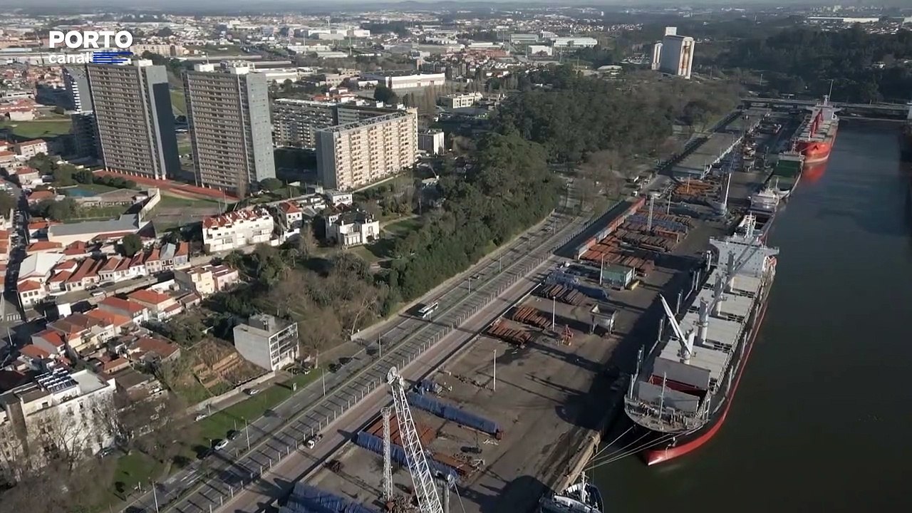 Caminhos da Historia  - ANTÓNIO CARNEIRO: O POETA COM PINCÉIS