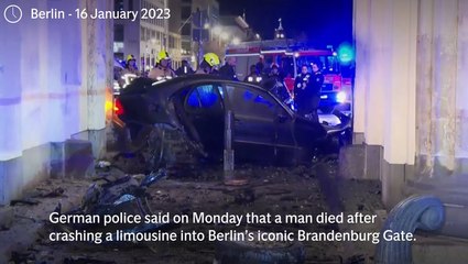 Man dies after crashing limousine into Brandenburg Gate