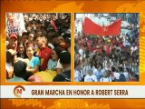 Jóvenes marchan en homenaje al líder juvenil socialista Robert Serra en Caracas